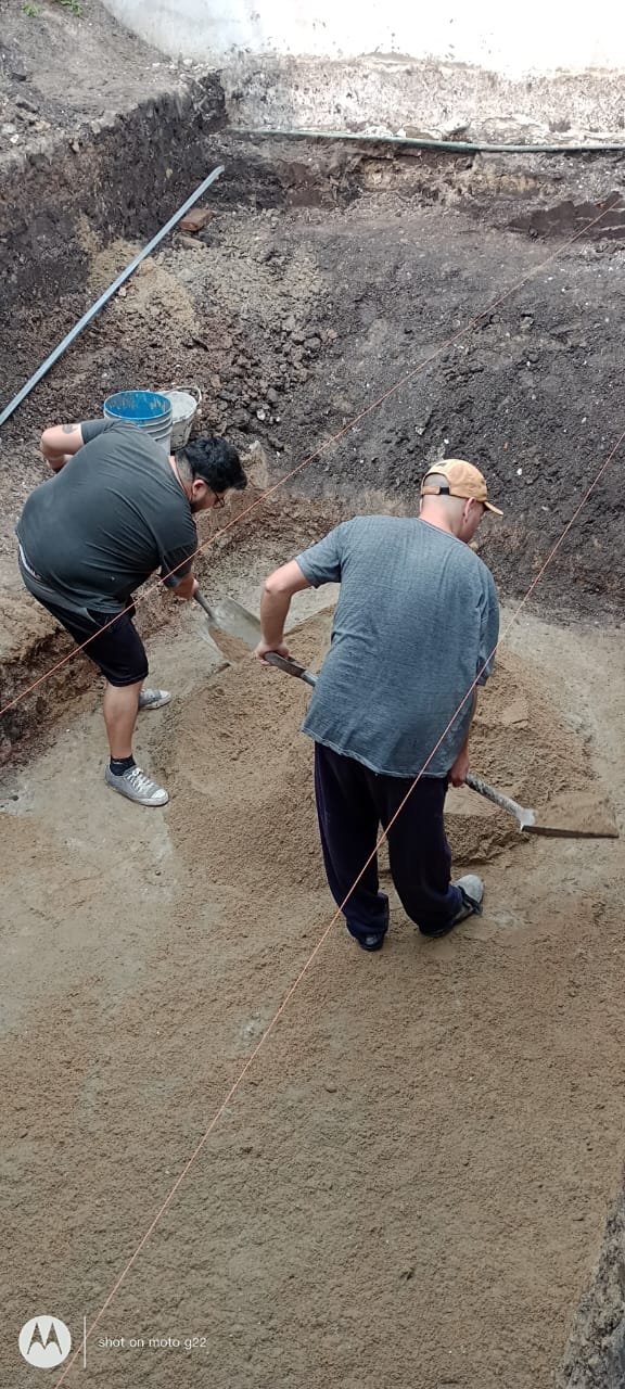 Colocación de piscina en Mocoretá